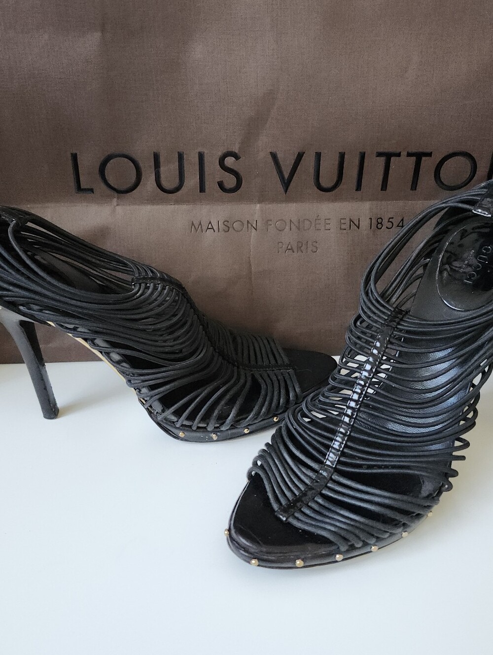 Gucci Black Cage Strappy Stiletto Heels PREOWNED VINTAGE LNWT & SKU#